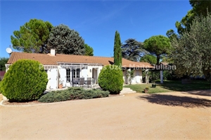 maison à la vente -   30700  UZES, surface 135 m2 vente maison - UBI437545295